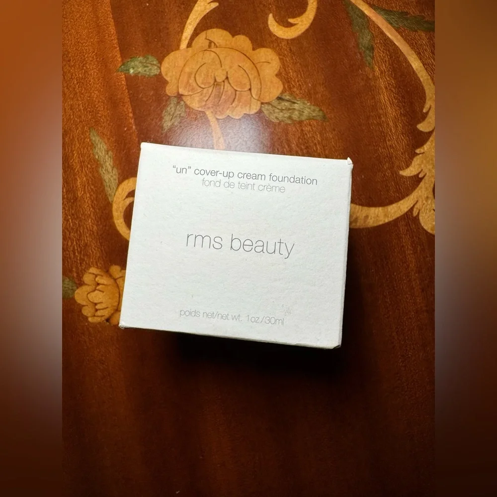 RMS Beauty 122 “Un” Cover-Up Cream Foundation
